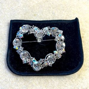 Austrian Crystal brooch/pendant